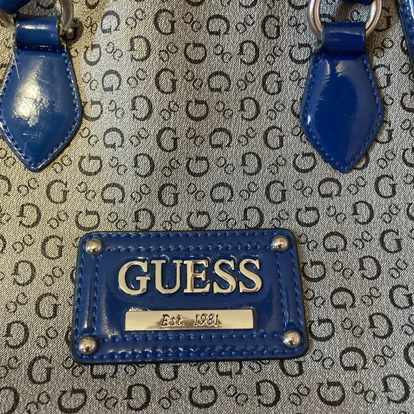 Guess Handbag - Picture 3 of 6
